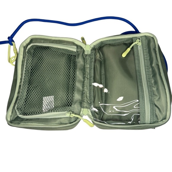 NWT American Eagle Army Green Canvas crossbody bungee strap women’s bag travel - Picture 5 of 12